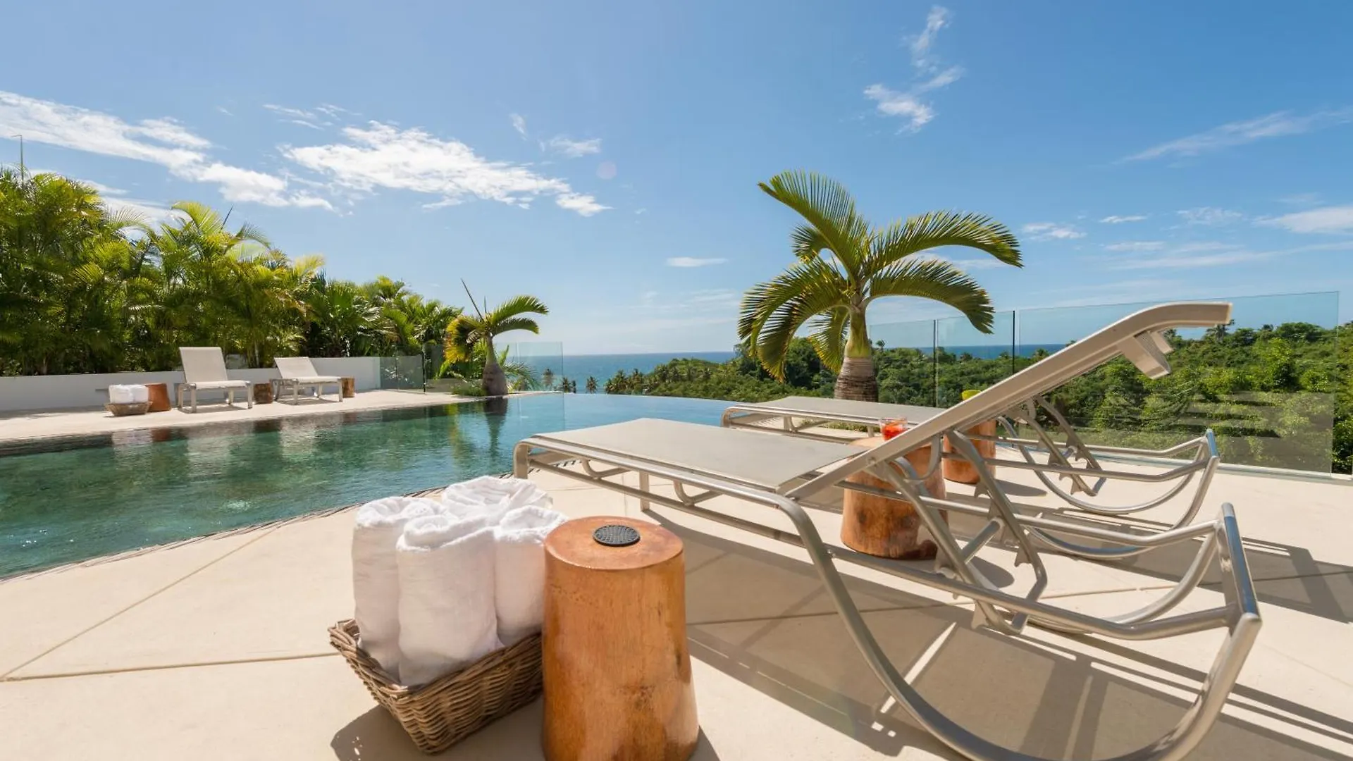 Casa Phil - Amazing Sea View Luxury Modern, Fully Staffed Villa Las Terrenas